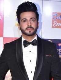 Dheeraj Dhoopar as Karan, Wife Shraddha Arya, Real age 37 years, instagram.